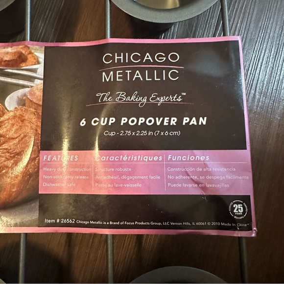 Chicago Metallic Professional 6-Cup Popover Pan - Picture 6 of 6